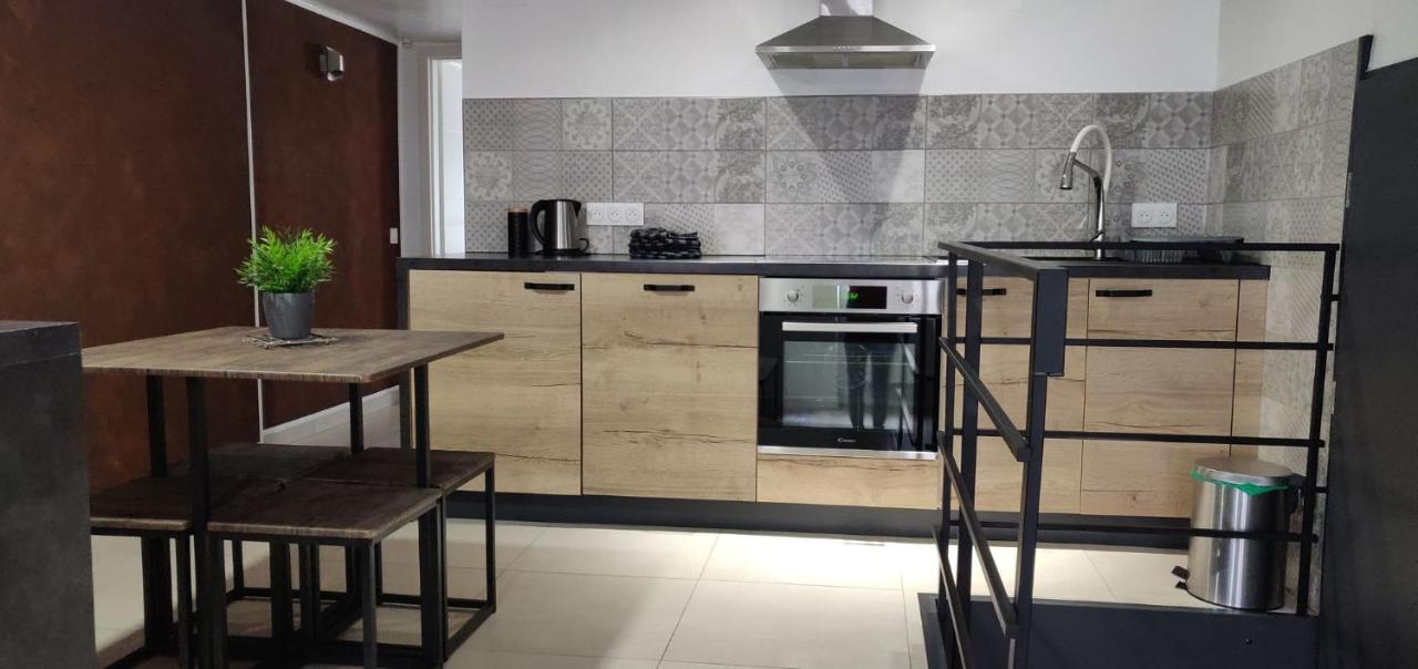 L'Estrade, Appartement De Standing En Hyper-Centre 萨尔格米纳 外观 照片