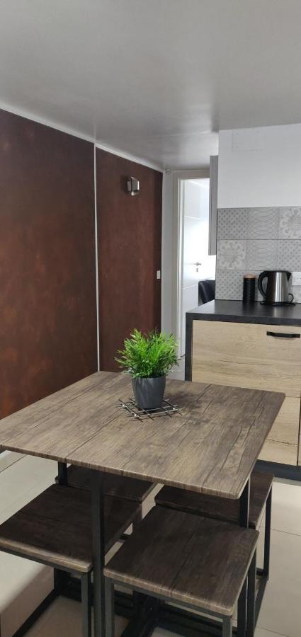 L'Estrade, Appartement De Standing En Hyper-Centre 萨尔格米纳 外观 照片